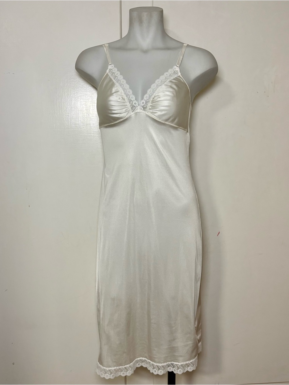 Vintage 70s/80s Nylon Lace Trim White Simple Midi Slip Dress